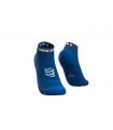 Compra online Calcetines Running Compressport Pro Racing Socks V3.0 Low Azul Lolita en oferta al mejor precio