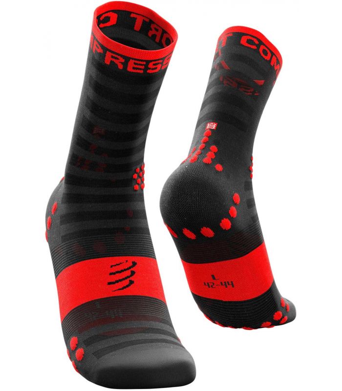 Compra online Calcetines Running Pro Racing V3.0 Ultraligeros Altos Negro Rojo en oferta al mejor precio