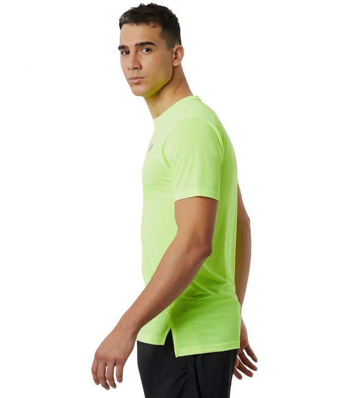 Compra online Camiseta New Balance Accelerate Short Sleeve Hombre Hi Lite en oferta al mejor precio