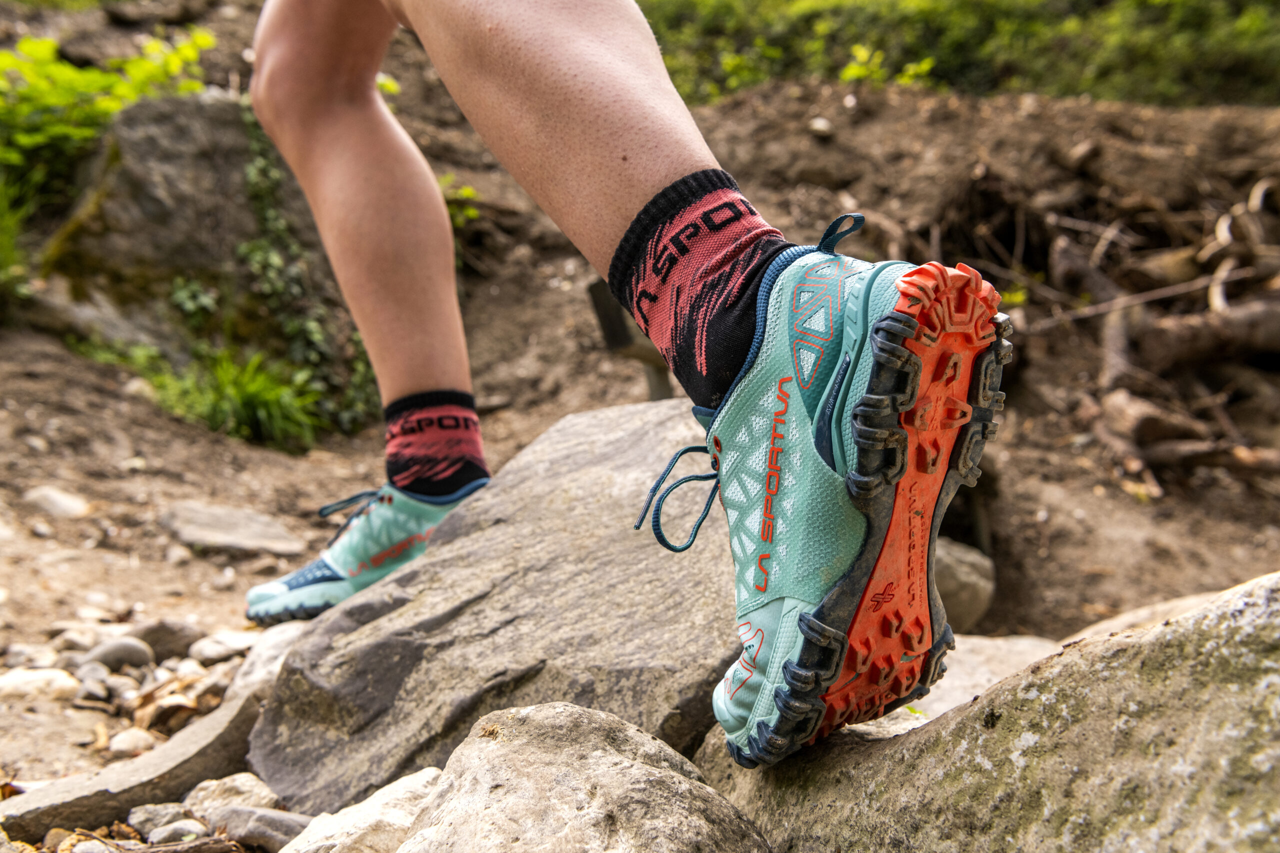 Zapatillas minimalistas de trail running: siente el terreno con